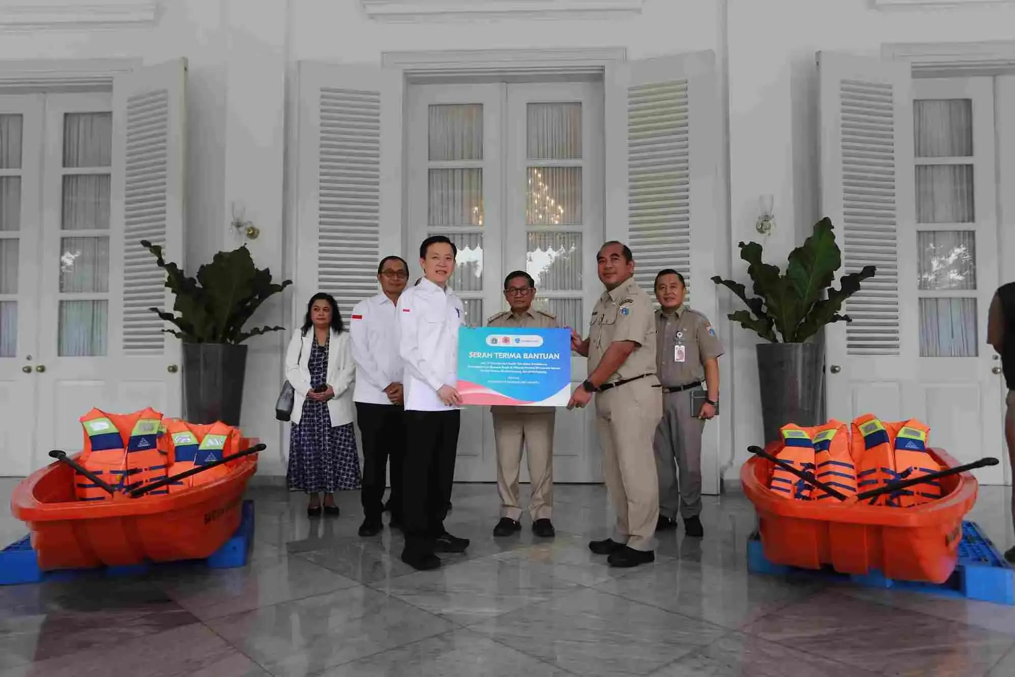 Chandra Asri Group Distributes Operational Boat Aid for Disaster Management to DKI Jakarta Provincial Government