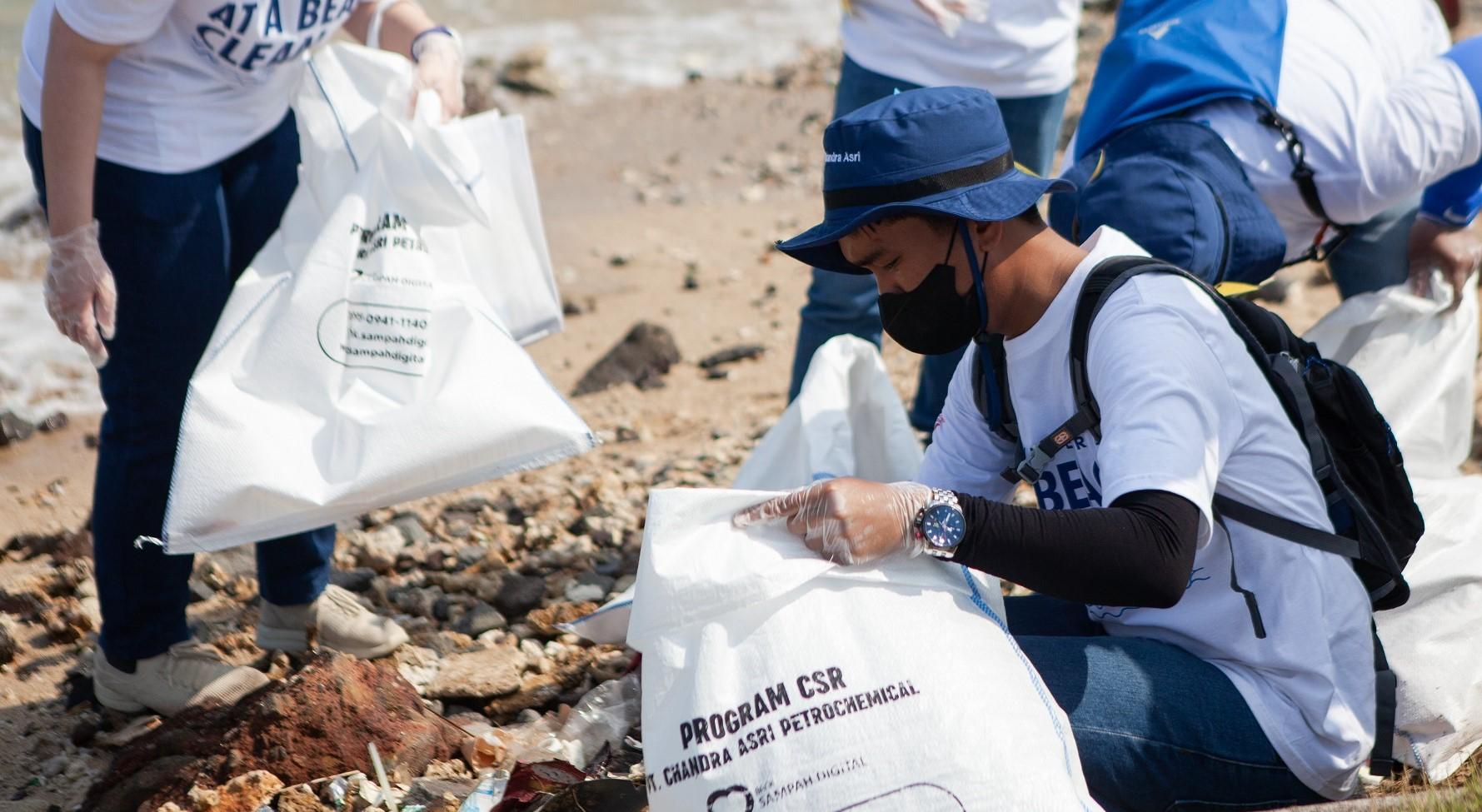 Chandra Asri Held Beach Clean Up to Celebrate 30 Anniversary