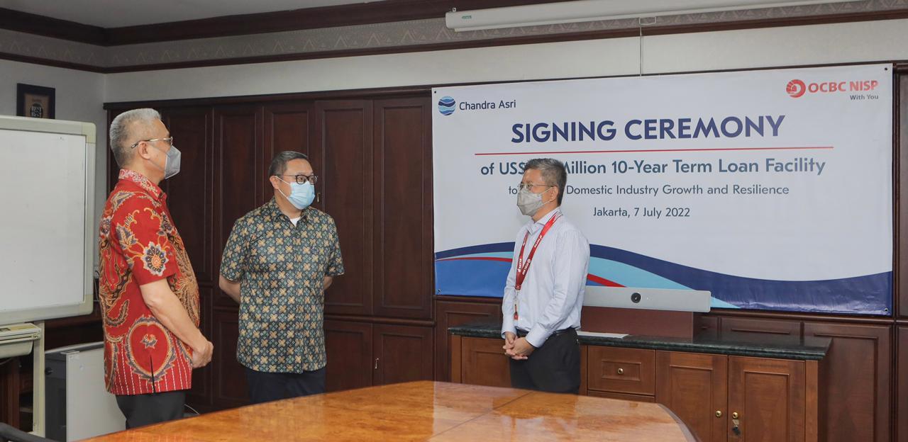 Fasilitasi Pertumbuhan Industri Petrokimia dalam Negeri, Bank OCBC NISP dan Chandra Asri Menandatangani Fasilitas Pinjaman US$100 Juta
