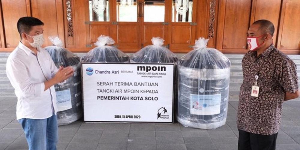 Collaboration with Mpoin, Chandra Asri Donated Water Tanks to Central Java