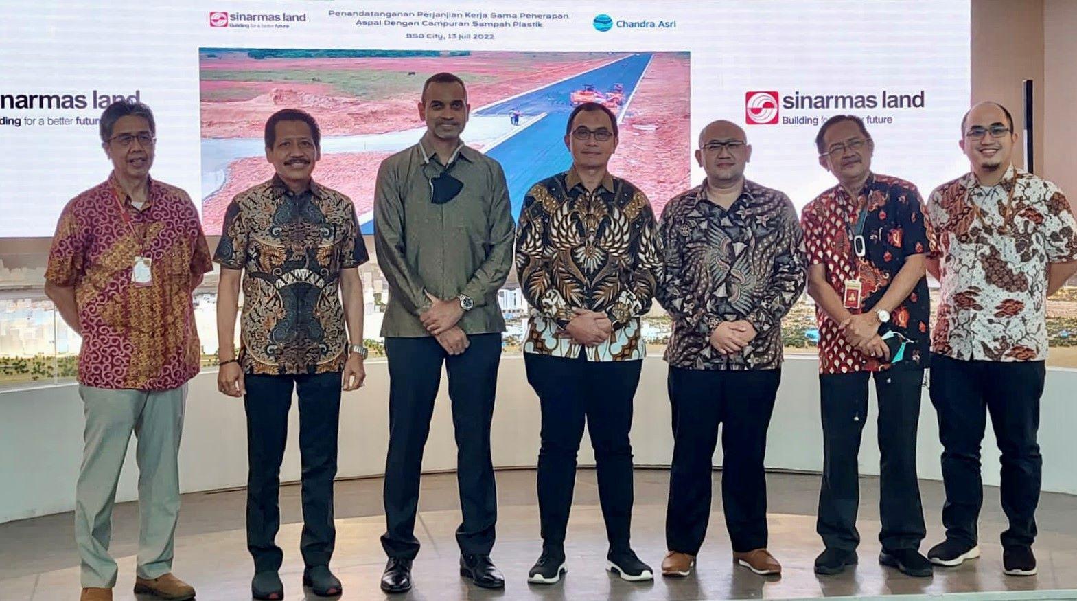 Supported by Chandra Asri, Sinar Mas Land Continue to Developing Infrastructure Using Plastic Waste Mixed Asphalt