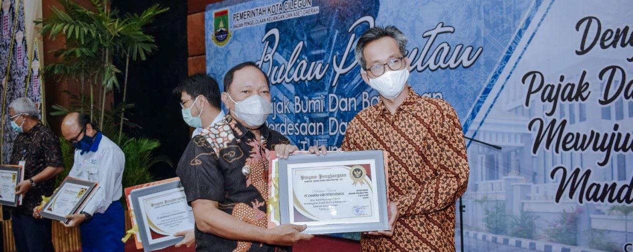 Chandra Asri Obtains the PBB-P2 Model Taxpayer Award Cilegon 2020